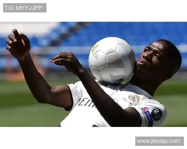 维尼修斯：从足球新星到世界舞台的璀璨之光